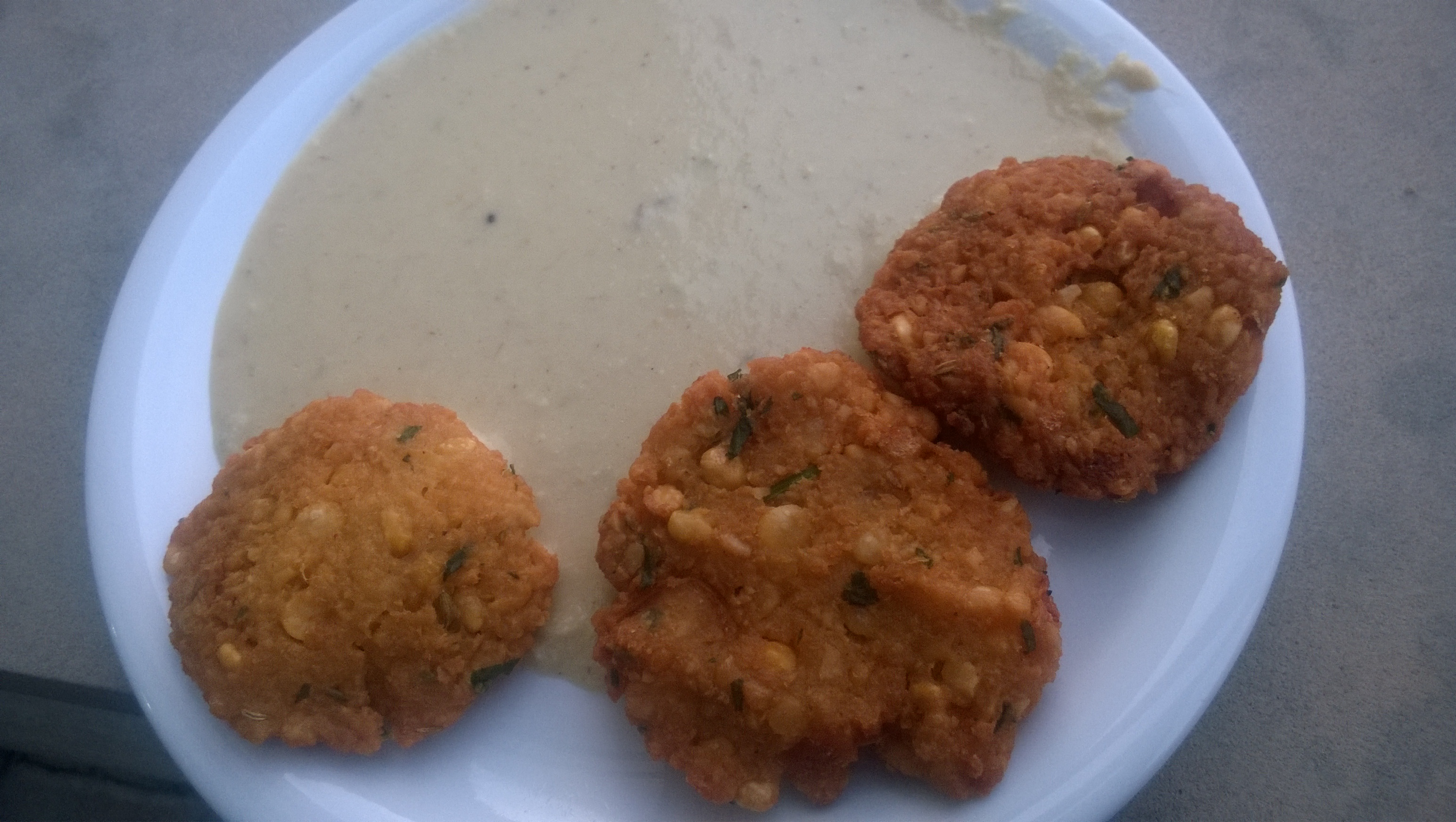 Parippu Vada (Crunchy Dal Vada)